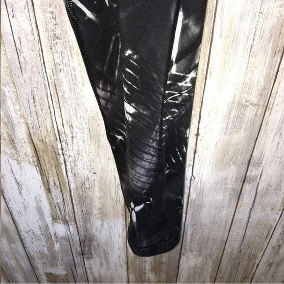 Nike Pro Black & White Compression Leggings - Picture 2 of 5